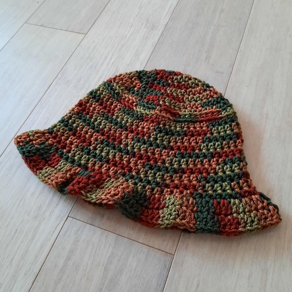 COPY - Crochet Bucket Hat (earthy colors) - Picture 2 of 3